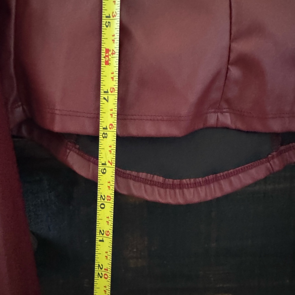 SHEIN Burgundy Blouse Top Elegant Design - Picture 5 of 6